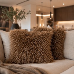 Cream Mongolian Faux Fur Kussen | Crème Krulharige Bont Kussens |