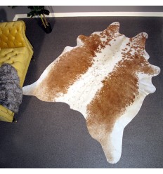 Extra Large Tan and off-white Cowhide Rug CR00141
