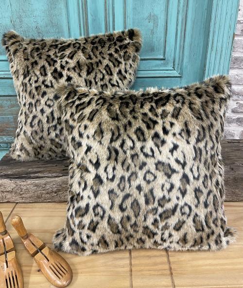 Faux fur throw Golden Leopard fake fur blanket