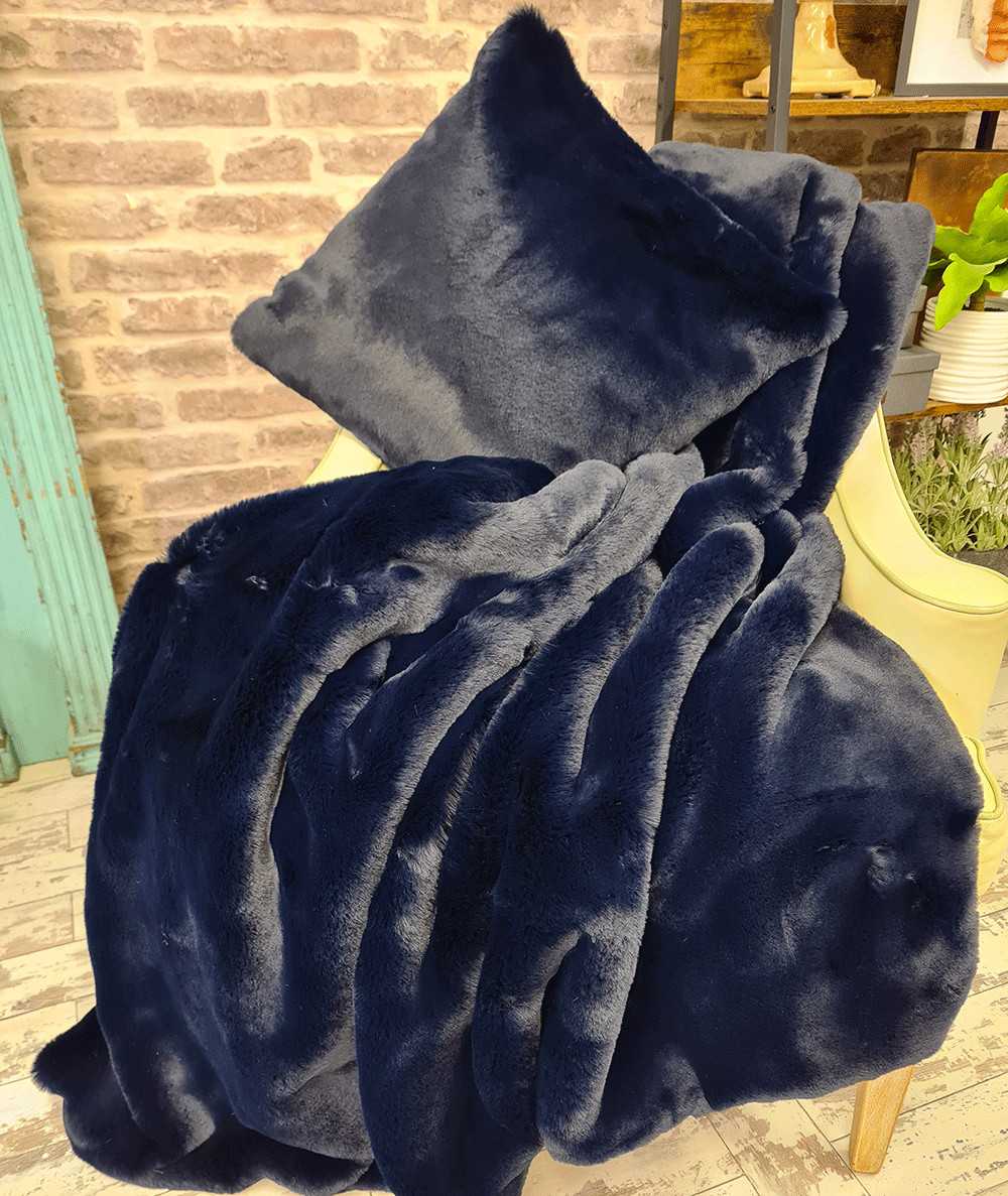 Navy blue luxury fur blankets