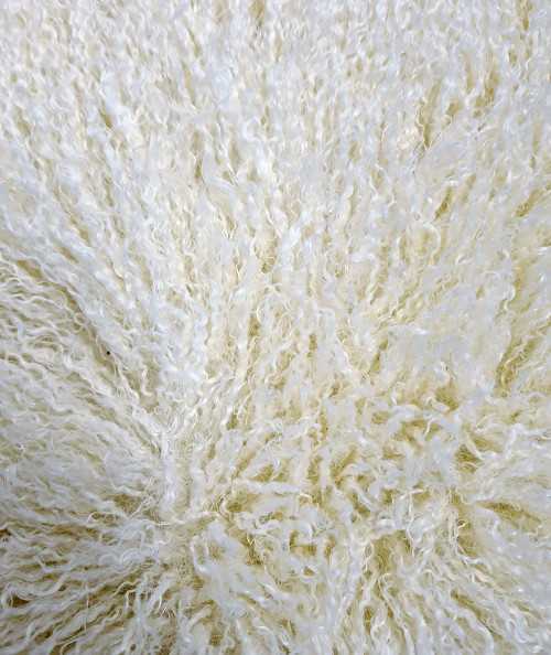 Long-haired cream, curly fake fur crafting fabric