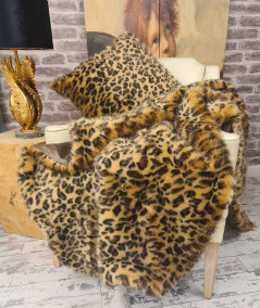Leopard print fake fur blankets