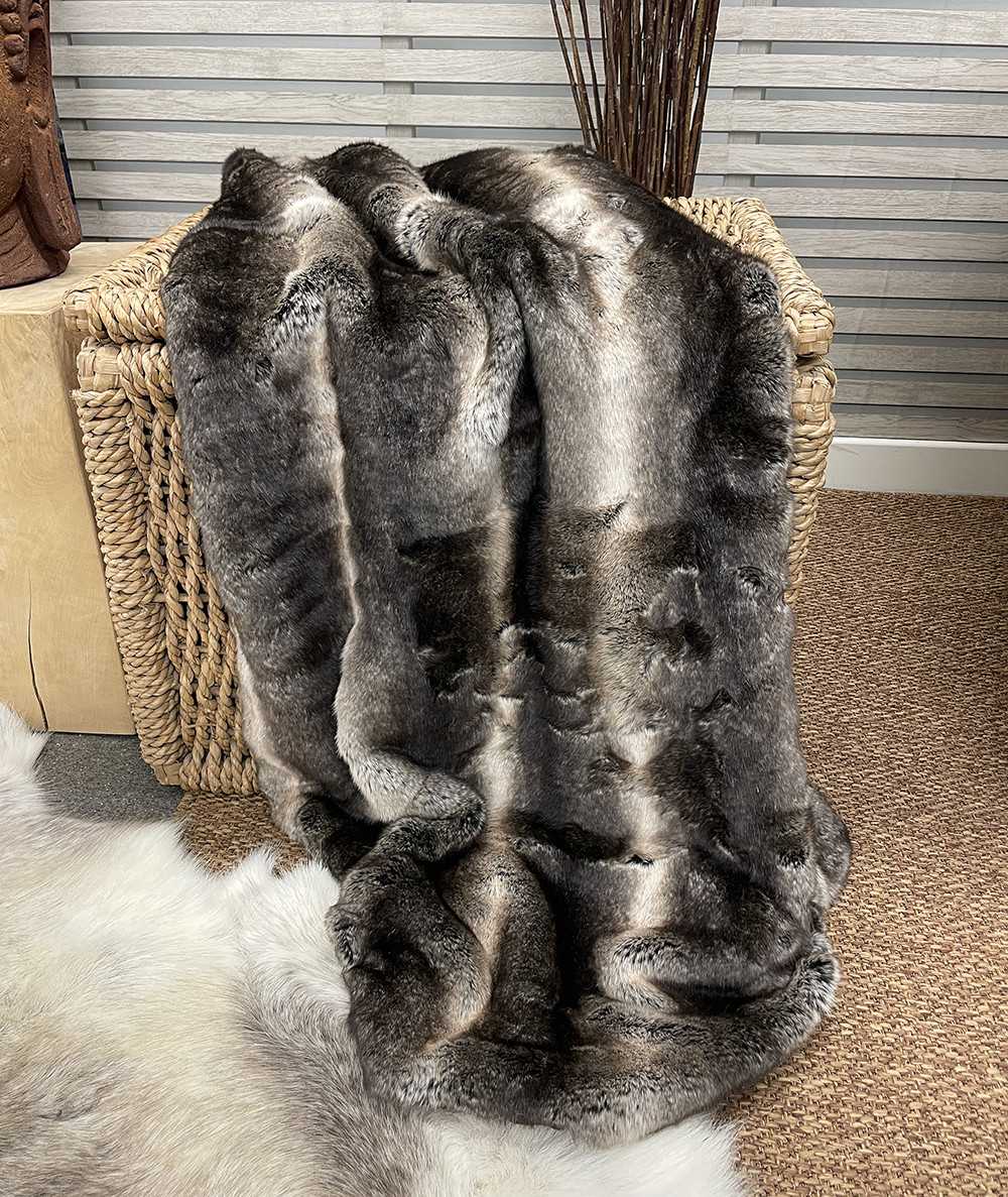Dark Chinchilla Faux Fur Bed Runner Dark Chinchilla Faux Fur Bed Runner