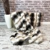 Plaid en fausse fourrure Italian Wolf | Grands plaids pour canapés et lits (Royaume-Uni)
