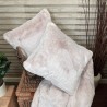 Coussins en fausse fourrure beige givré | Coussins et oreillers de luxe en fausse fourrure