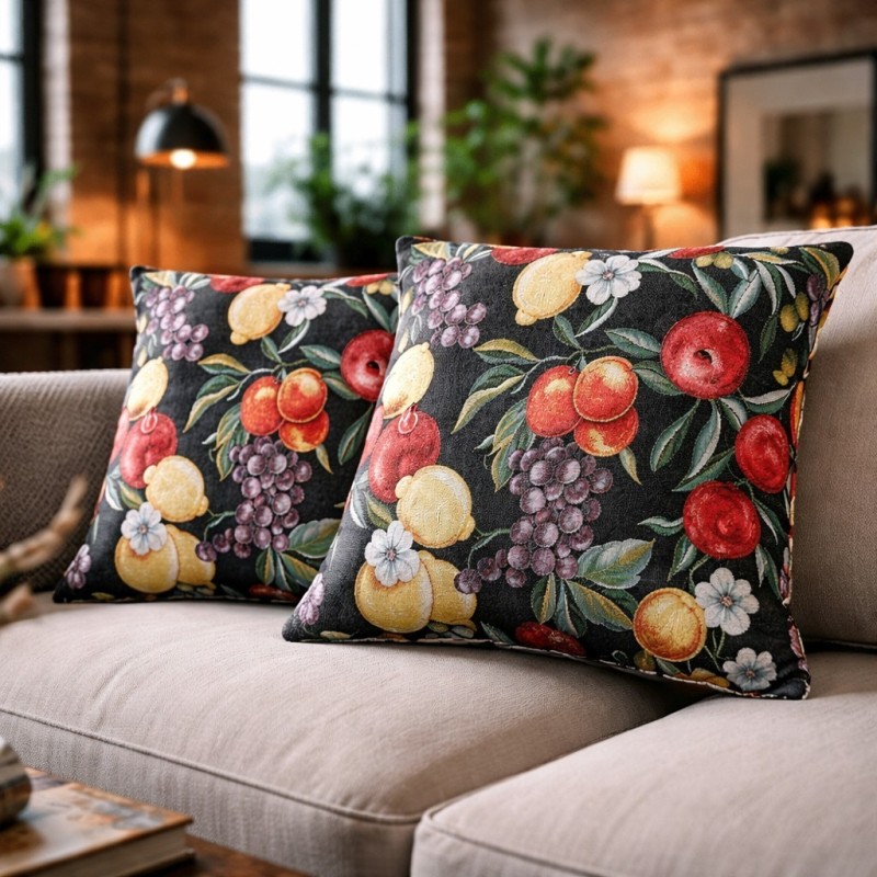 Coussins de canapé en tapisserie à motifs de fruits noirs | Coussins en tapisserie à motifs de fruits